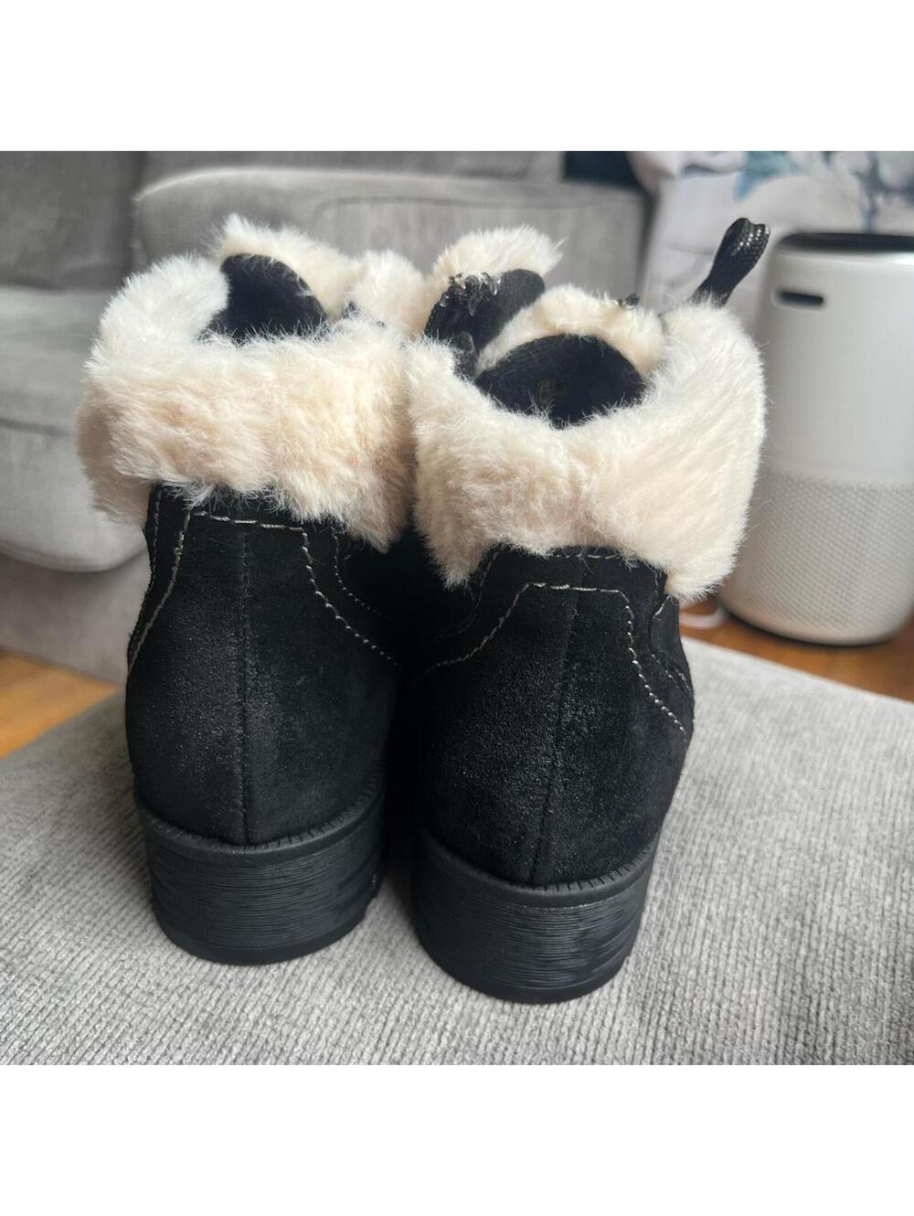 Earth Origins black faux fur trim ankle boots - Picture 4 of 7